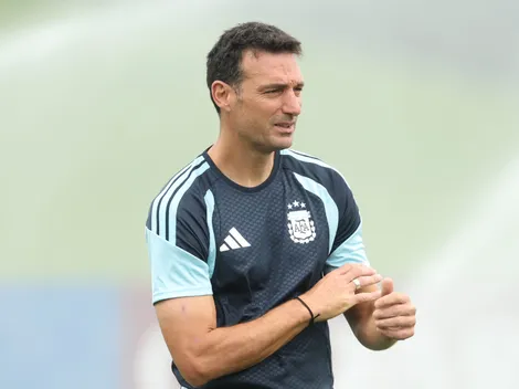 Scaloni também reclama das paradas para hidratação