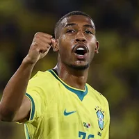Rayan concorre a vaga entre titulares