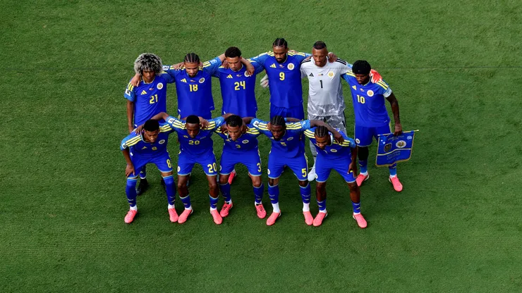 Jogadores de Curaçao dividem os quartos com as esposas no hotel.