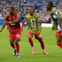 Gol de Cabo Verde interrompe pedido de casamento na arquibancada