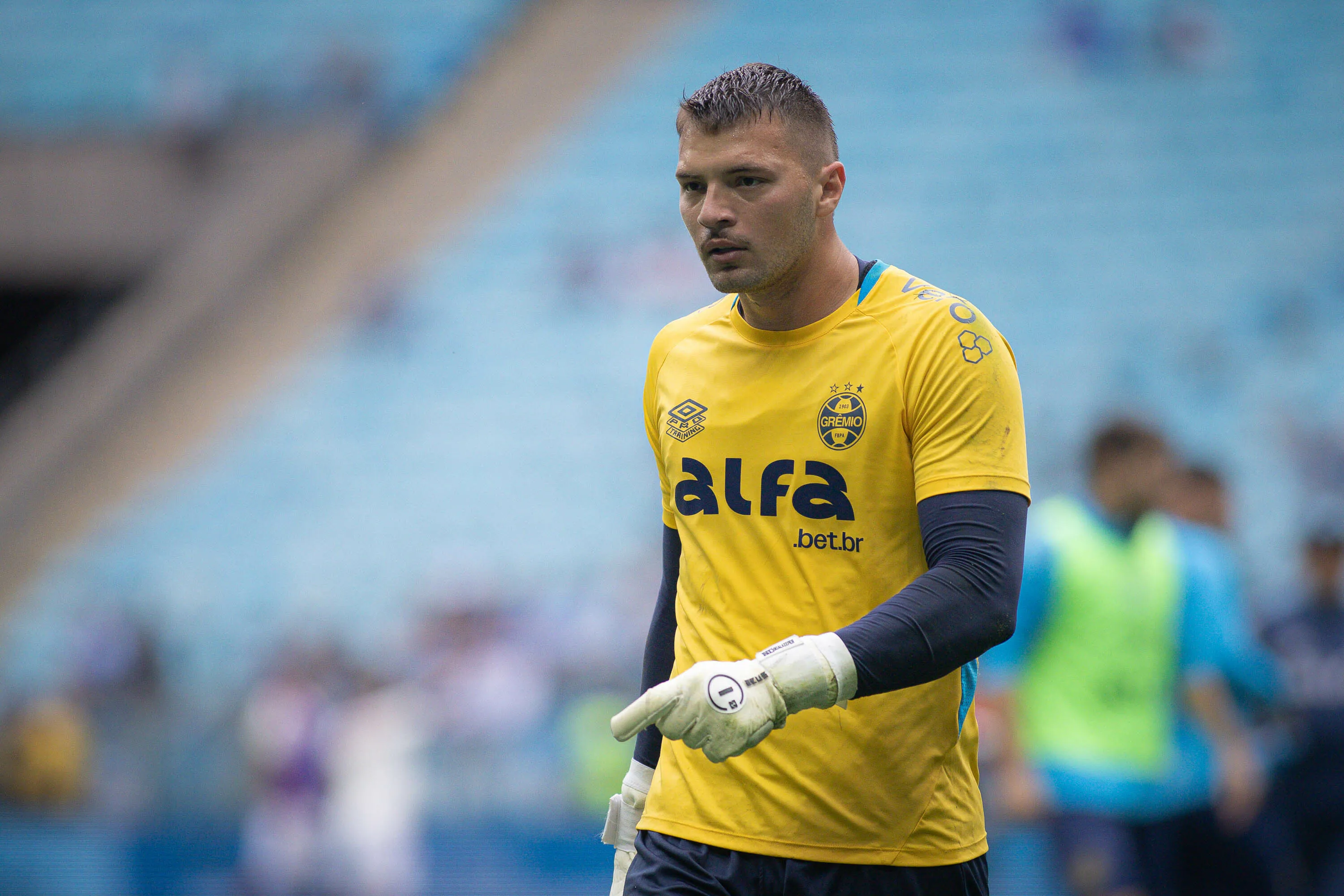 RS – PORTO ALEGRE – 28/09/2025 – BRASILEIRO A 2025, GREMIO X VITORIA – Gabriel Grando goleiro do Gremio durante partida contra o Vitoria no estadio Arena do Gremio pelo campeonato Brasileiro A 2025. Foto: Maxi Franzoi/AGIF