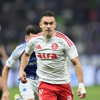 Internacional mira novo "camisa 9" na janela após provável saída de Rafael Borré