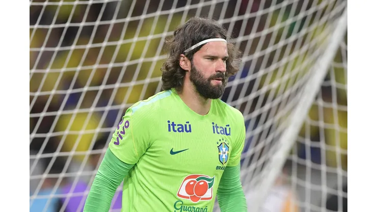 Alisson treinando na Seleção Brasileira - Foto: Thiago Ribeiro/AGIF