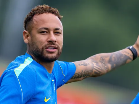 Neymar é ovacionado ao desembarcar em Miami