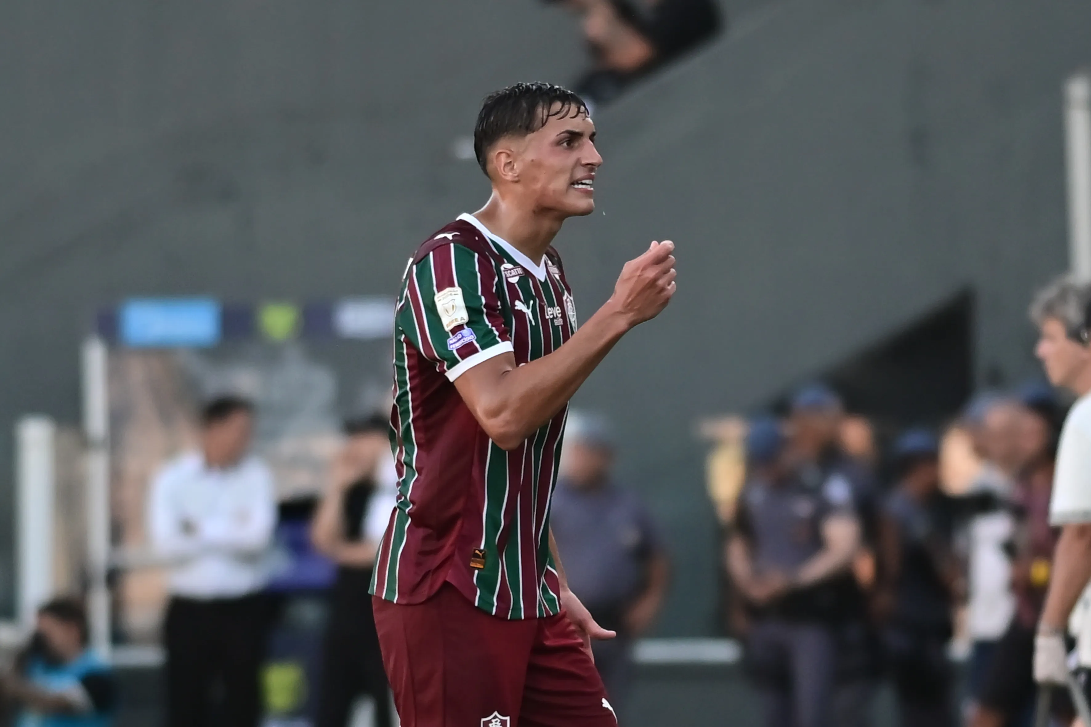 Bernal jogador do Fluminense durante partida contra o Santos no estadio Vila Belmiro pelo campeonato Brasileiro A 2026. Foto: Jota Erre/AGIF