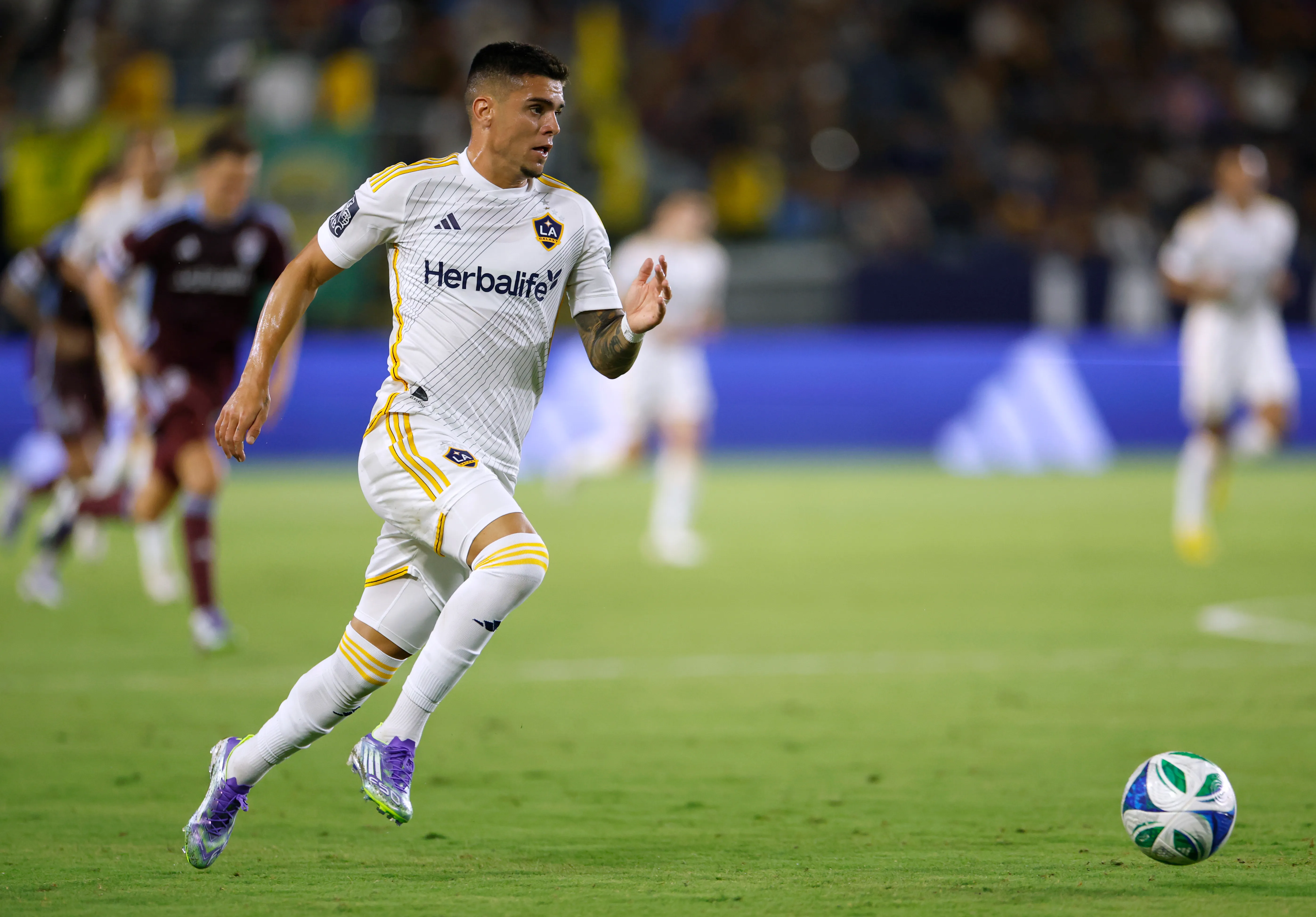 Gabriel Pec atuando no Los Angeles Galaxy – (Photo by Harry How/Getty Images)