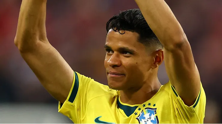 MIAMI GARDENS, FLORIDA - JUNE 24: Douglas Santos #16 of Brazil applauds fans after the 3-0 win during the FIFA World Cup 2026 Group C match between Scotland and Brazil at Miami Stadium on June 24, 2026 in Miami Gardens, Florida. (Photo by Robert Cianflone/Getty Images)