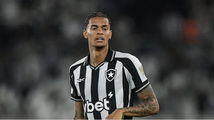 Newton está próximo do São Paulo.