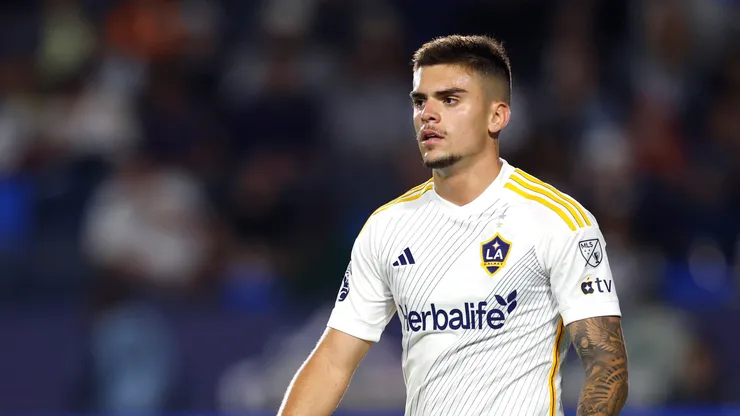 Gabriel Pec #11 (LA Galaxy) reage após chance perdida em derrota para o San Jose Earthquakes por 1 a 0. (Foto: Harry How/Getty Images)