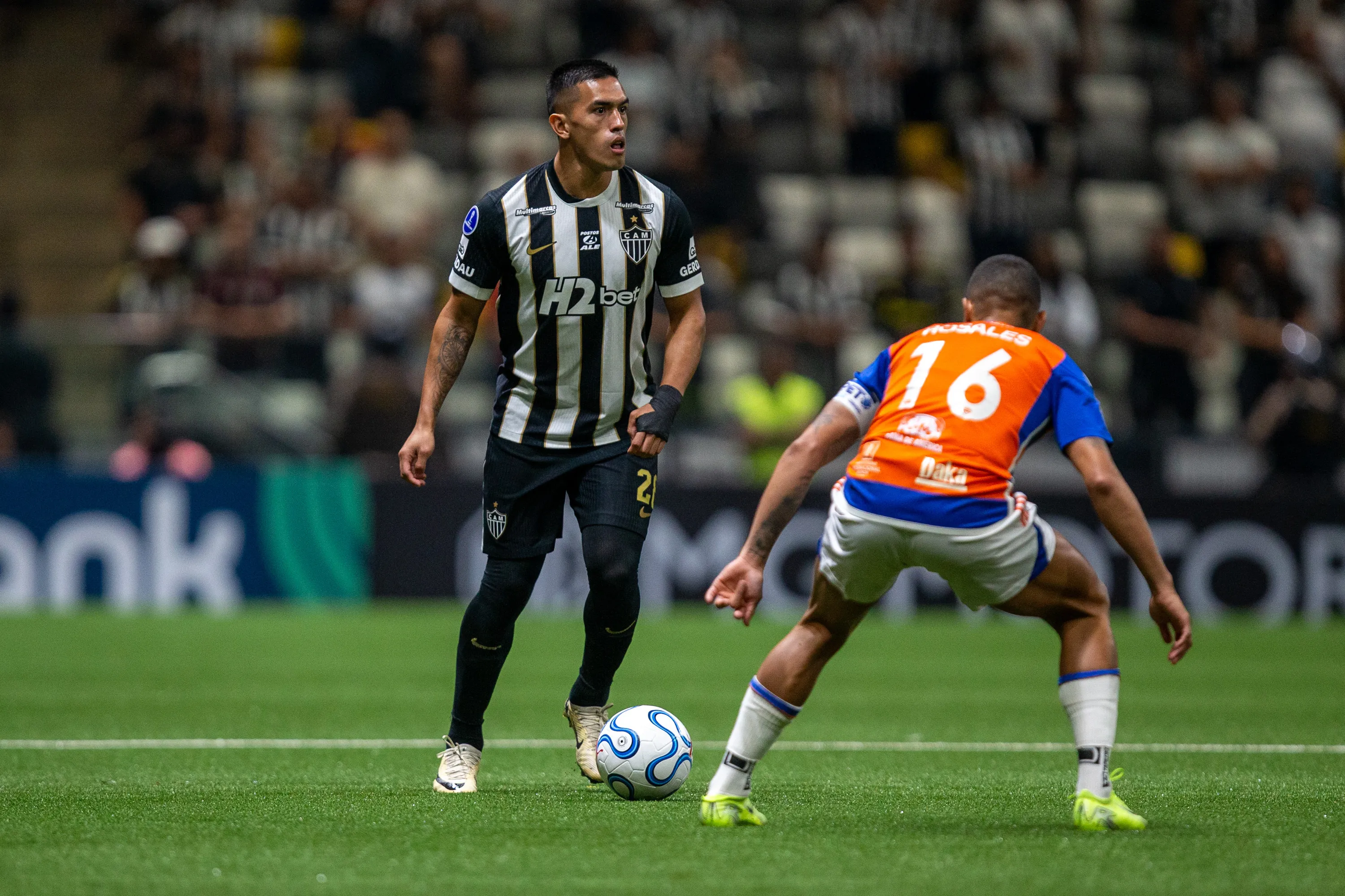 MG – BELO HORIZONTE – 27/05/2026 – COPA SUL-AMERICANA 2026, ATLETICO-MG X PUERTO CABELLO – Cuello jogador do Atletico-MG durante partida contra o Puerto Cabello no estadio Arena MRV pelo campeonato Copa Sul-Americana 2026. Foto: Fernando Moreno/AGIF
