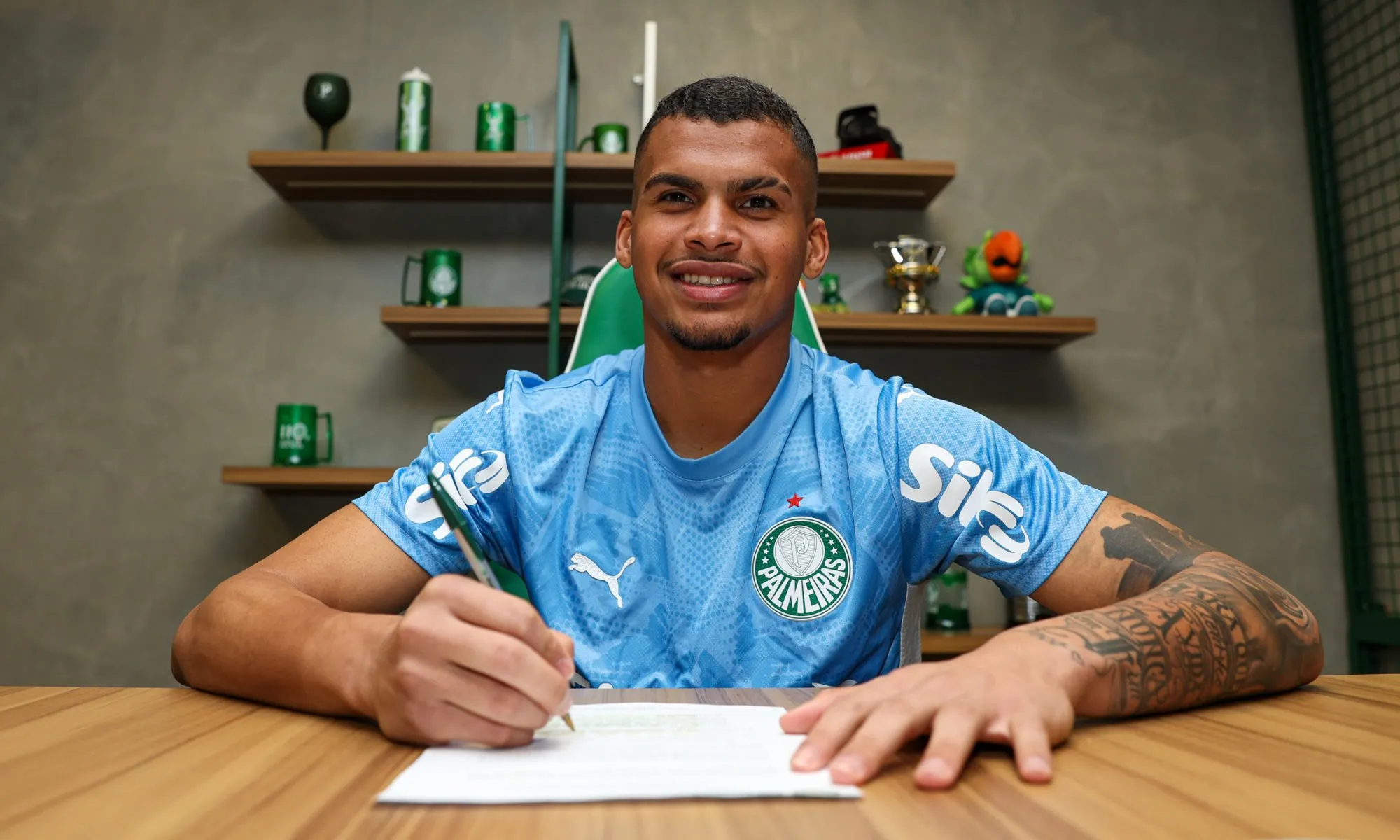 Aranha, goleiro da base do Palmeiras, renova contrato até 2029 (Imagem Divulgação/Palmeiras)