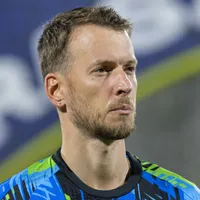 Botafogo avança por novo goleiro após a saída de Neto