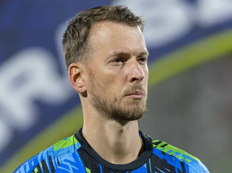 Botafogo avança por novo goleiro após a saída de Neto