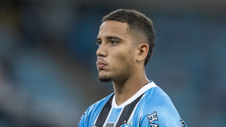 Gustavo Martins jogador do Grêmio durante partida contra o Bragantino no estádio Arena do Grêmio pelo campeonato Brasileiro A 2026. Foto: Liamara Polli/AGIF