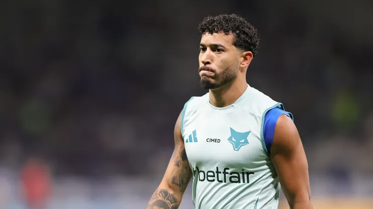 William jogador do Cruzeiro durante aquecimento antes da partida contra o Internacional no estádio Mineirão pelo campeonato Brasileiro A 2025. Foto: Gilson Lobo/AGIF