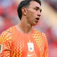 Falha de Muslera faz Grêmio recordar interesse no goleiro