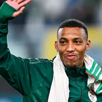 Gol da Argélia com ajuda da bandeirinha viraliza