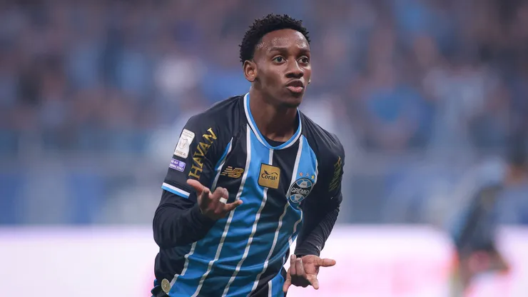 Gabriel Mec jogador do Gremio comemora seu gol durante partida contra o Corinthians no estadio Arena do Gremio pelo campeonato Brasileiro A 2026. Foto: Maxi Franzoi/AGIF