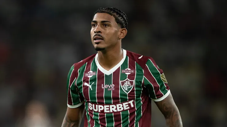 John Kennedy jogador do Fluminense durante partida contra o Deportivo La Guaira no estadio Maracana pelo campeonato Copa Libertadores 2026. Foto: Jorge Rodrigues/AGIF