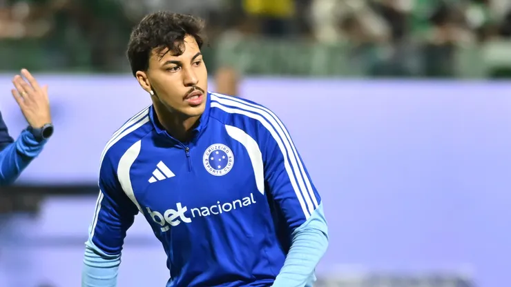 Kaio Jorge jogador do Cruzeiro durante partida contra o Palmeiras no estádio Arena Barueri pelo campeonato Brasileiro A 2026. Foto: Jota Erre/AGIF