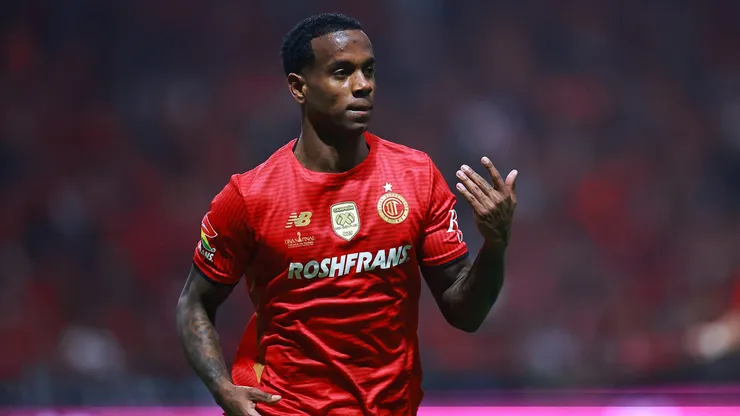 Helinho entrou na lista de alvos do Cruzeiro no mercado da bola. Foto: Manuel Velasquez/Getty Images