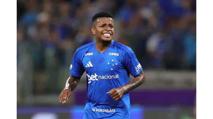 MG - BELO HORIZONTE - 01/04/2026 - BRASILEIRO A 2026, CRUZEIRO X VITORIA - Keny Arroyo jogador do Cruzeiro lamenta durante partida contra o Vitoria no estadio Mineirao pelo campeonato Brasileiro A 2026. Foto: Gilson Lobo/AGIF