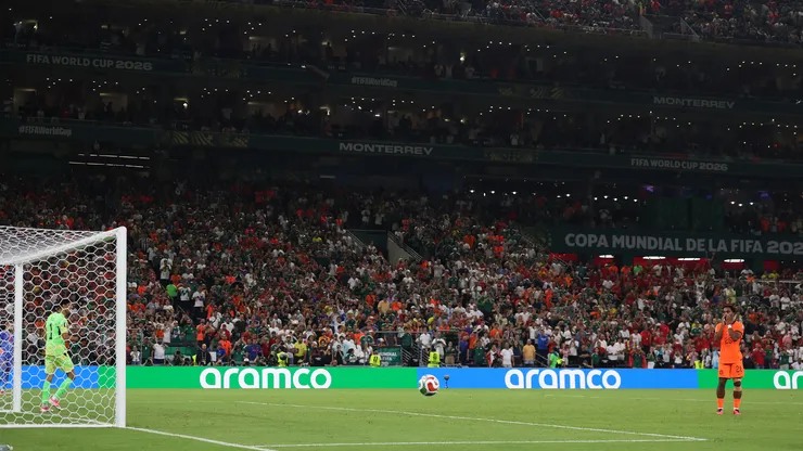 Quinten Timber #26 of Netherlands looks dejected after missing his side's fourth penalty in the penalty shoot out during the FIFA World Cup 2026 Round of 32 match between Netherlands and Morocco at Monterrey Stadium on June 29, 2026 in Guadalupe, Mexico. (Photo by Carl Recine/Getty Images)
