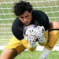 Bruninho Samúdio treina com o profissional do Botafogo