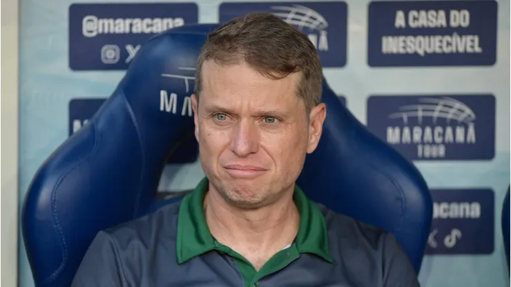 Seabra pode ser o novo técnico do Vasco.
