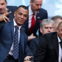 Cafu, Bebeto e Roberto Carlos defendem a parada para hidratação