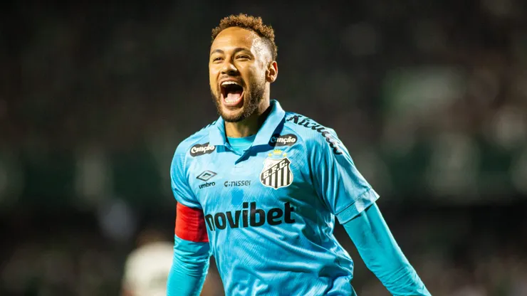 Neymar Jr jogador do Santos durante partida contra o Coritiba no estadio Couto Pereira pelo campeonato Copa Do Brasil 2026. Foto: Luis Garcia/AGIF