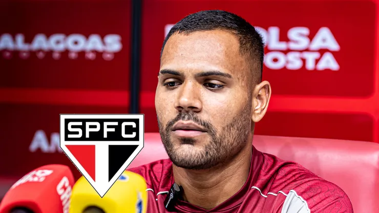 Mikael, atacante do CRB, em entrevista coletiva no clube (Divulgação/CRB)