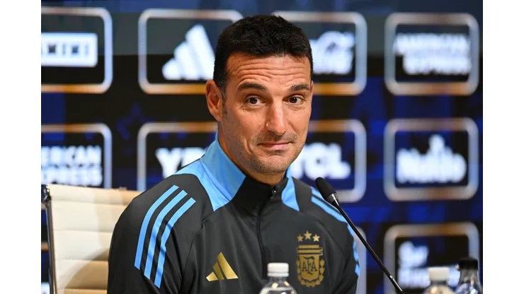 EZEIZA, ARGENTINA - SEPTEMBER 3: Lionel Scaloni Head Coach of Argentina speaks during a press conference at Predio Lionel Andres Messi on September 3, 2025 in Ezeiza, Argentina. Argentina will face Venezuela on September 4th as part of the FIFA World Cup 2026 South American qualifiers. (Photo by Rodrigo Valle/Getty Images)