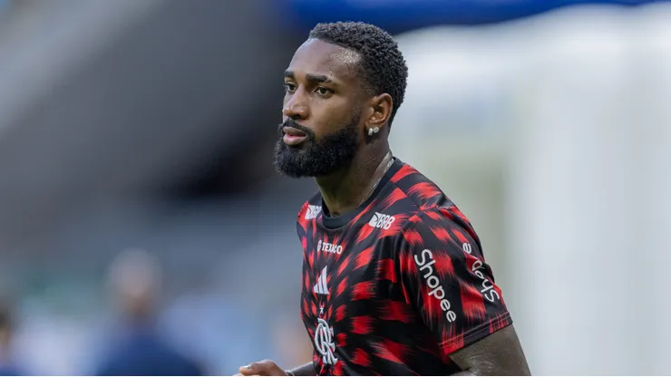 RS - PORTO ALEGRE - 13/04/2025 - BRASILEIRO A 2025, GREMIO X FLAMENGO - Gerson jogador do Gremio durante partida contra o Flamengo no estadio Arena do Gremio pelo campeonato Brasileiro A 2025. Foto: Liamara Polli/AGIF