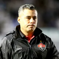 Jair Ventura desconversa sobre interesse do Vasco