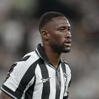 Bastos aumenta mistério no Botafogo com postagem