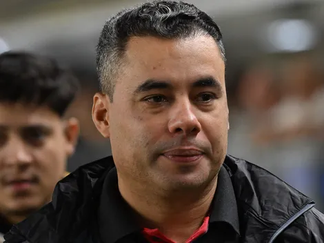 Presidente do Vitória alfineta o Vasco ao cravar permanência de Jair Ventura