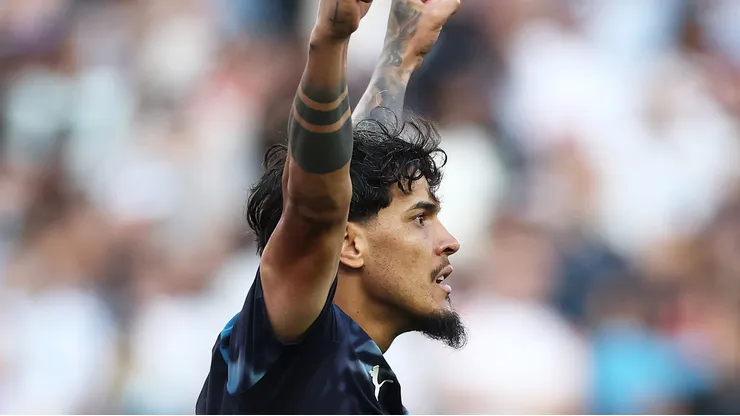 FOXBOROUGH, MASSACHUSETTS - JUNE 29: Gustavo Gomez #15 of Paraguay celebrates after scoring the second penalty in a penalty shootout during the FIFA World Cup 2026 Round Of 32 match between Germany and Paraguay at Boston Stadium on June 29, 2026 in Foxborough, Massachusetts. (Photo by Megan Briggs/Getty Images)