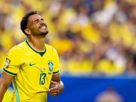 Danilo está pendurado em Brasil x Noruega