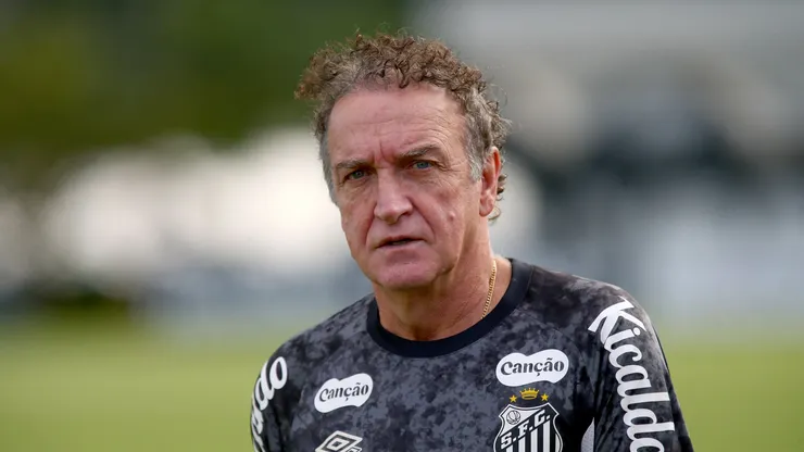Cuca técnico do Santos durante treino no Centro de Treinamento CT Rei Pele. Foto: Mauricio De Souza/AGIF