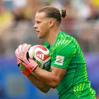 Nyland, goleiro que eliminou o Brasil, está sem clube