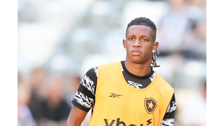 MG - BELO HORIZONTE - 10/05/2026 - BRASILEIRO A 2026, ATLETICO-MG X BOTAFOGO - Danilo jogador do Botafogo durante aquecimento antes da partida contra o Atletico-MG no estadio Arena MRV pelo campeonato Brasileiro A 2026. Foto: Gilson Lobo/AGIF