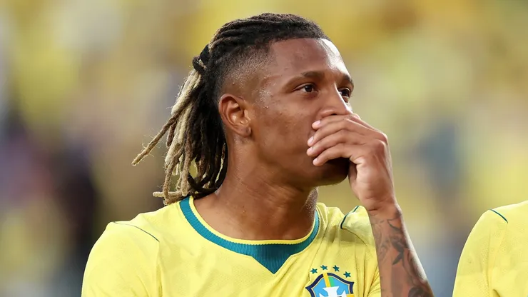 Danilo, do Botafogo, lamenta queda do Brasil na Copa do Mundo. Foto: Dan Mullan/Getty Images