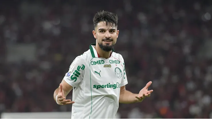 Flaco Lopez jogador do Palmeiras comemora seu gol durante partida contra o Flamengo no estadio Maracana pelo campeonato Brasileiro A 2026. Foto: Thiago Ribeiro/AGIF