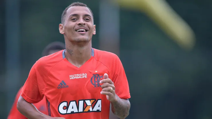 Alan Patrick durante treino do Flamengo em Mangaratiba. Foto: Pedro Martins/AGIF