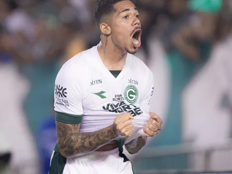 Pavón pode deixar a lateral com chegada de Diego Caito