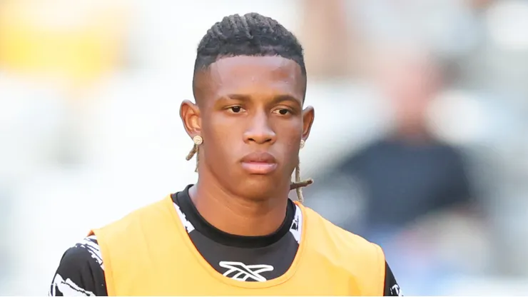 Palmeiras tenta acelerar conversas para contratar Danilo.