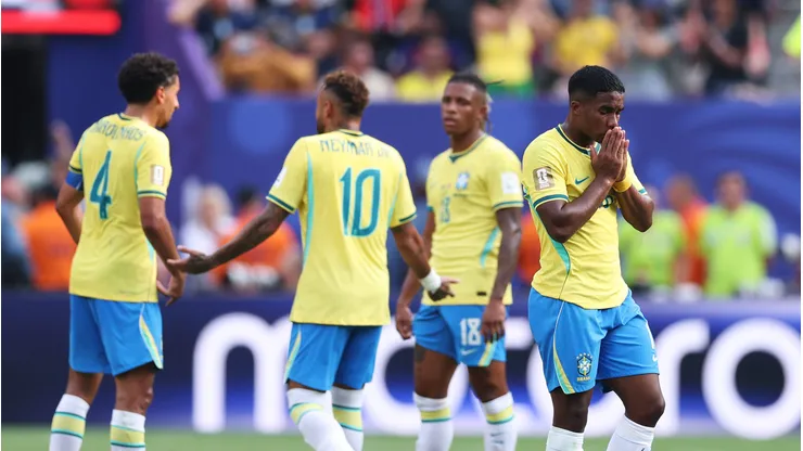 EAST RUTHERFORD, NEW JERSEY - JULY 05: Endrick #19 of Brazil reacts after conceding a second goal to Erling Haaland #9 of Norway during the FIFA World Cup 2026 Round of 16 match between Brazil and Norway at New York New Jersey Stadium on July 05, 2026 in East Rutherford, New Jersey. (Photo by Justin Setterfield/Getty Images)