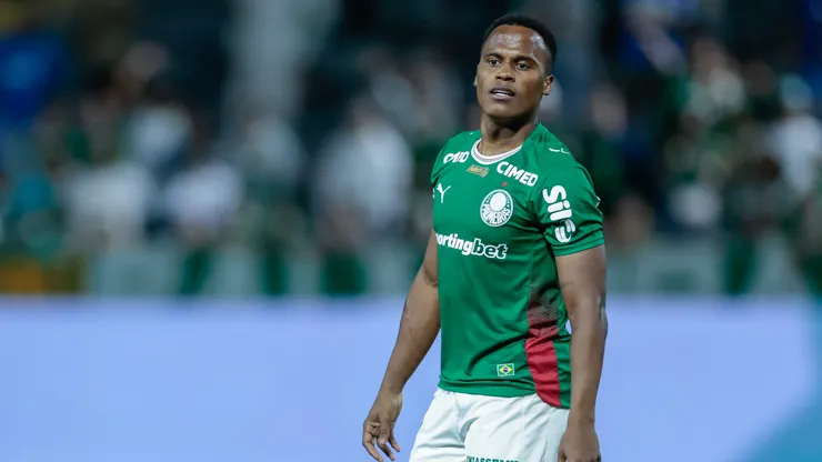 Jhon Arias jogador do Palmeiras durante partida contra o Fluminense no estadio Arena Barueri pelo campeonato Brasileiro A 2026.
