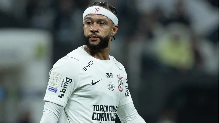 Corinthians aguarda definição para contar com Memphis Depay